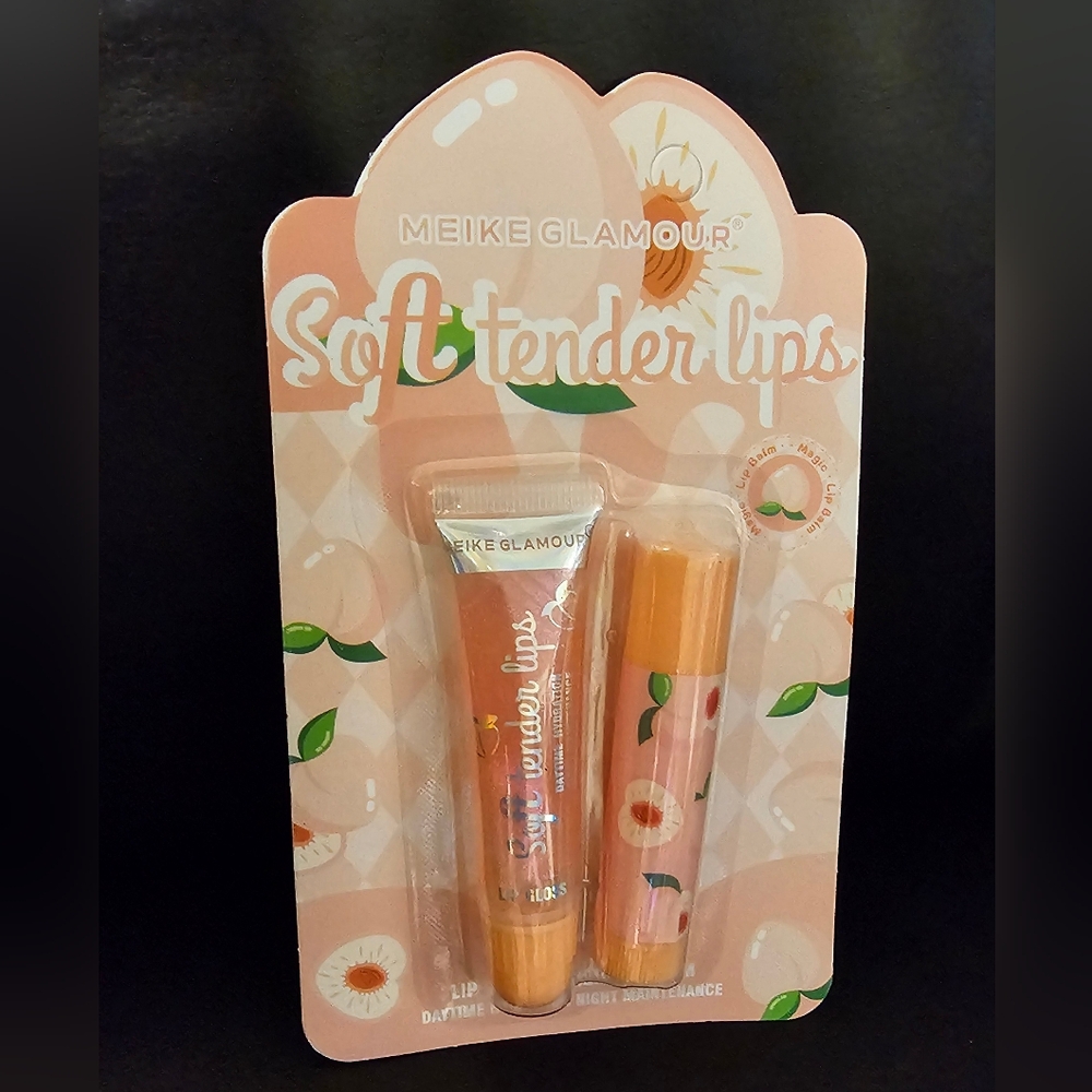Glamour Soft Tender Lips Duo Lip Gloss And Lip Balm Set In Peach